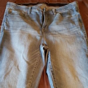 Torrid sky high skinny jeans light wash.